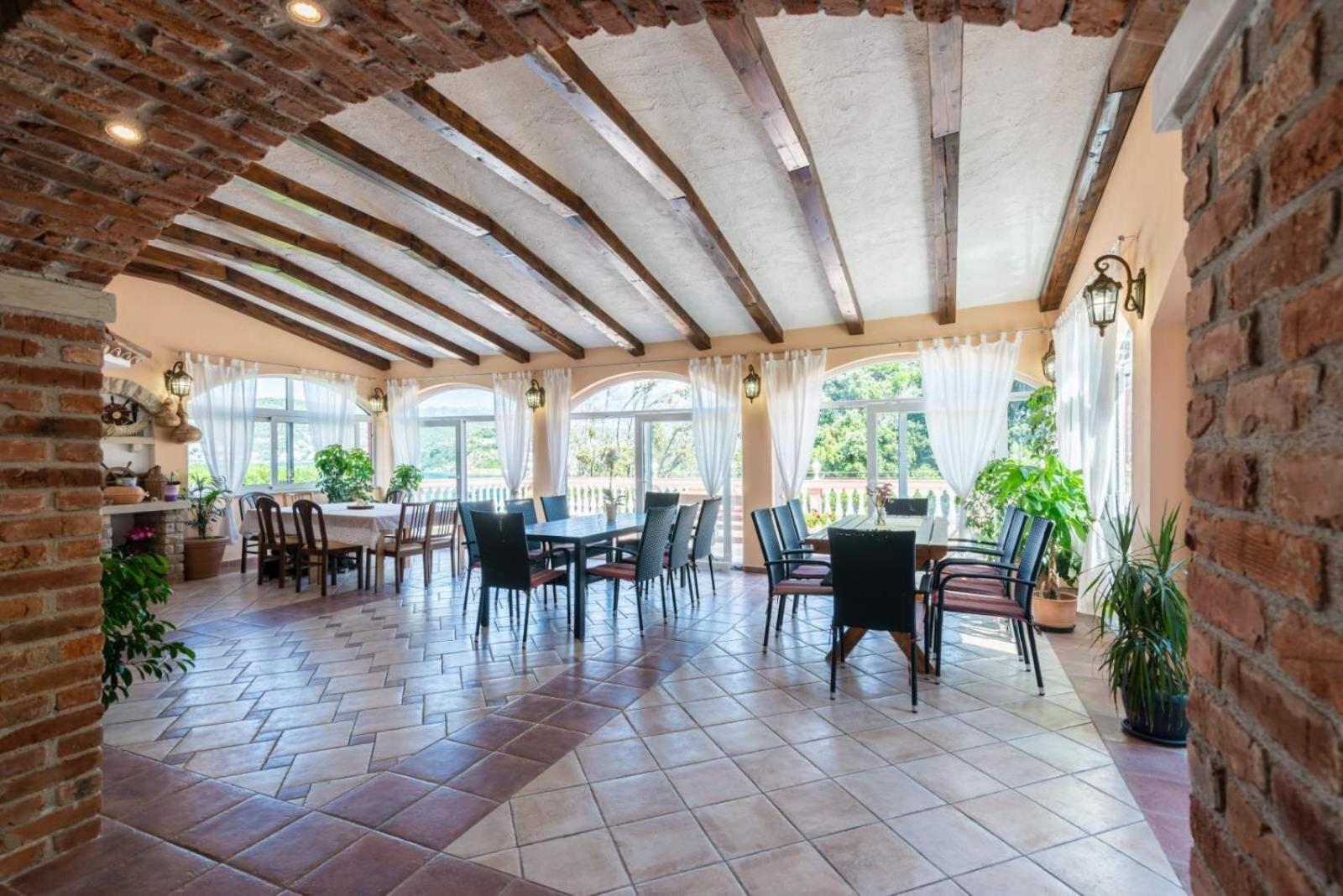 Apartments Barbara Supetarska Draga Εξωτερικό φωτογραφία